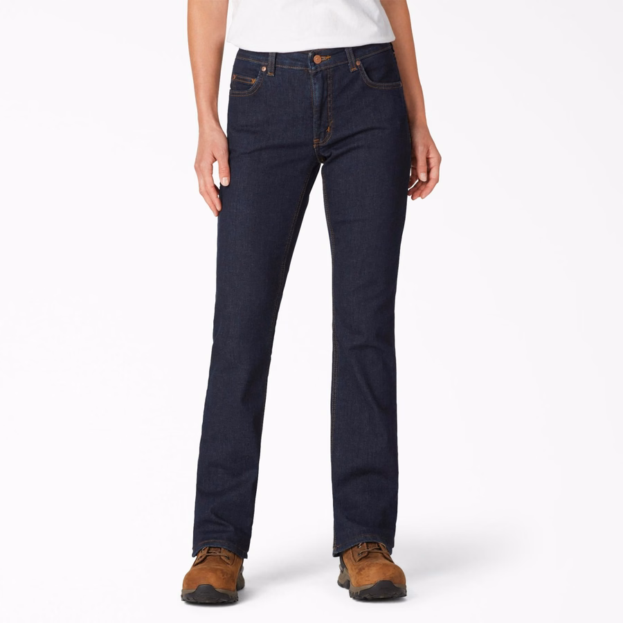 Γυναικεία τζιν με τέλειο σχήμα και bootcut