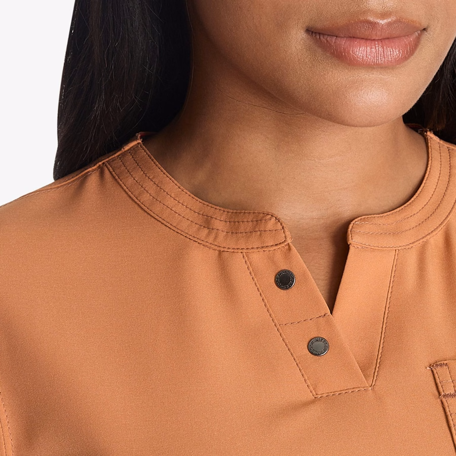 Γυναικεία μπλούζα EDS NXT Henley Scrub